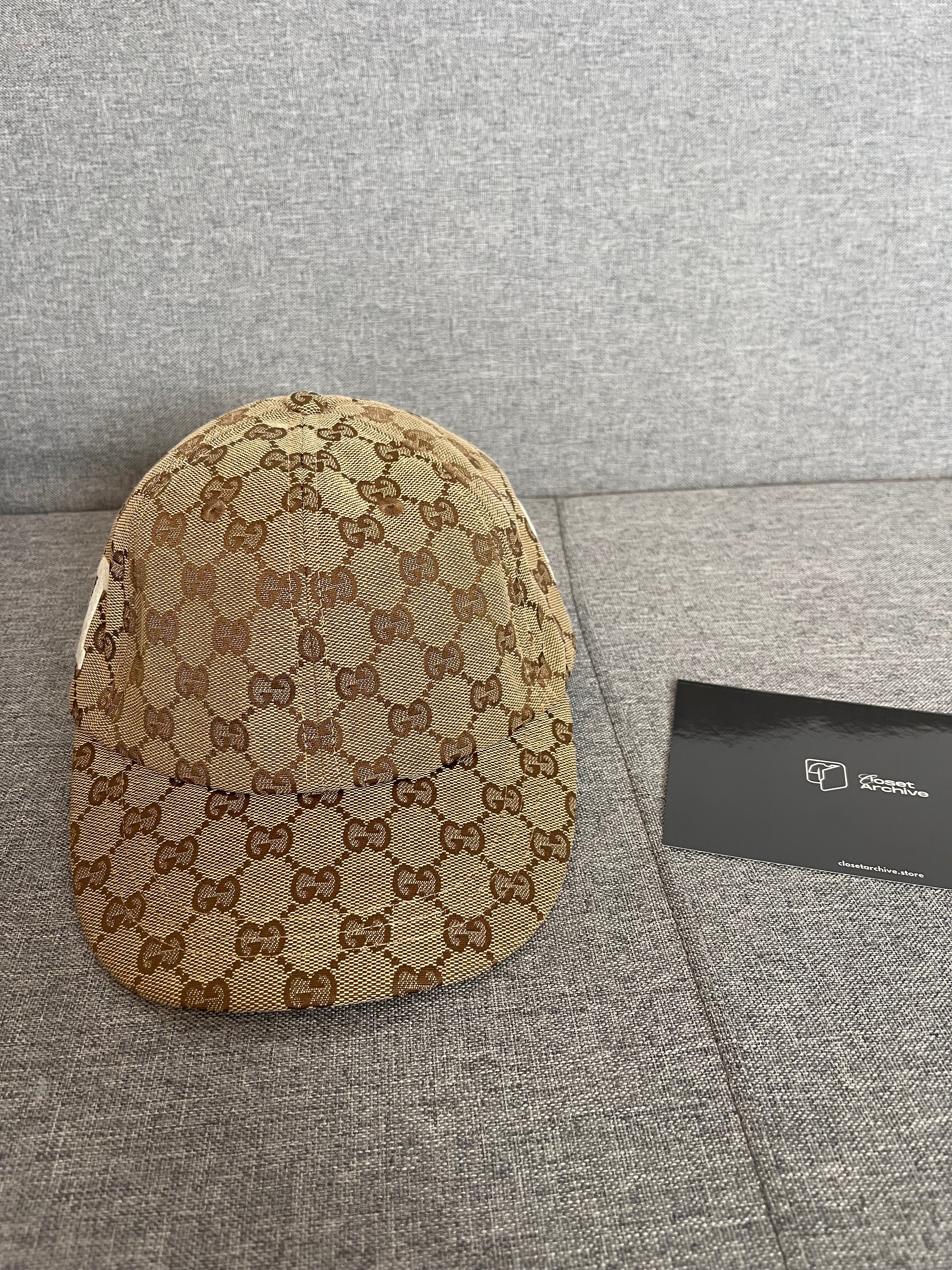 GUCCI GG Canvas Baseball Hat